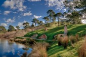 Eine Tour durch’s Auenland – Neuseelands Filmkulisse Hobbiton für Besucher geöffnet